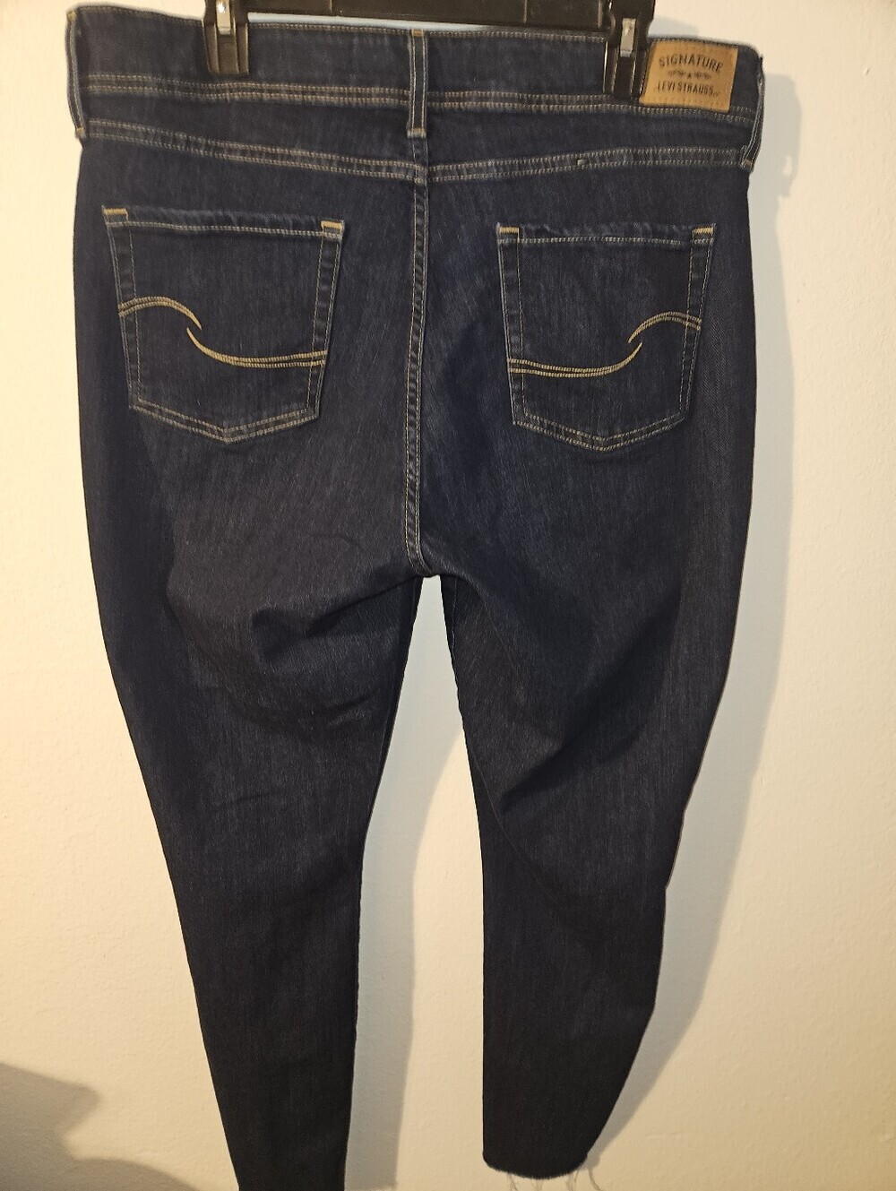Signature Levi Strauss Womans High Rise Skinny Jeans - Picture 7 of 12